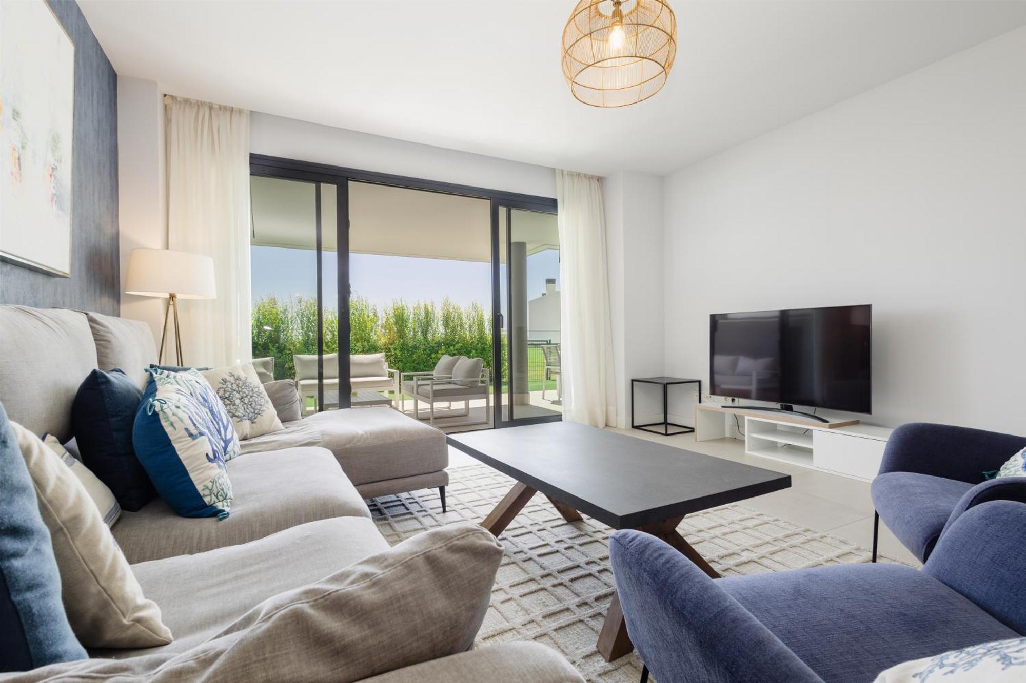 Luxurious 2 Bedroom Apartment Close To The Beach In Estepona Esterno foto